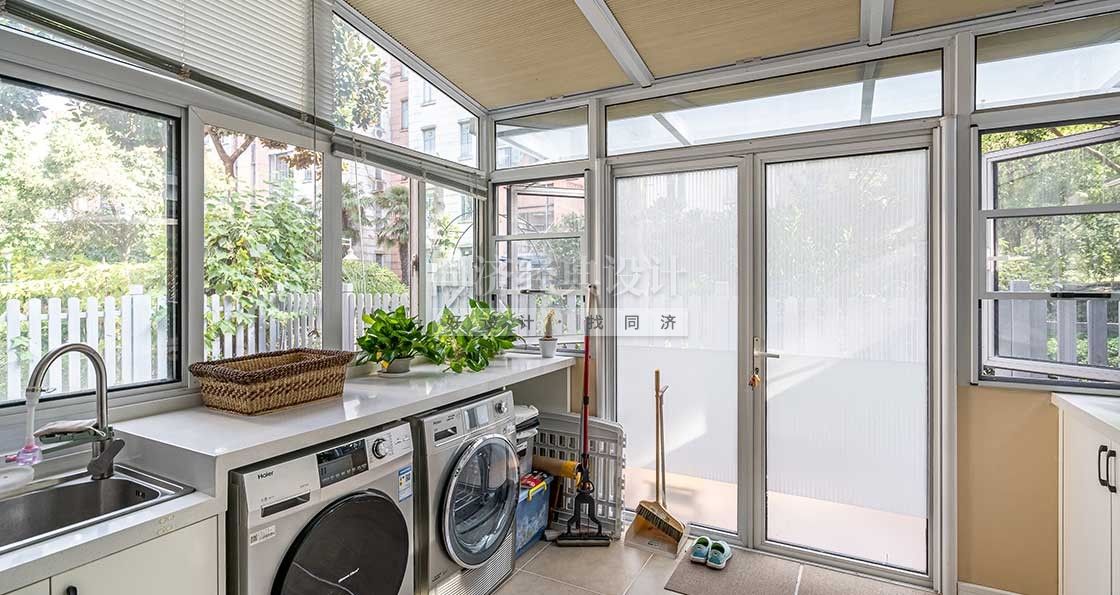 洗衣房：十几平的露台可以满做阳光房设计为洗衣房